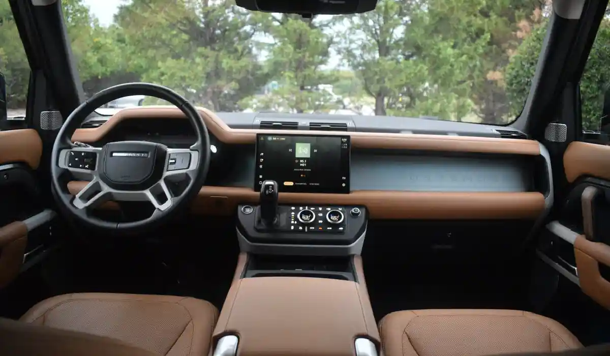 Land Rover - Defender 110 V8 Carpathian Edition P525 - Car Rentals Near me - Used Cars Near me - Exclusive Concierge Club.webp